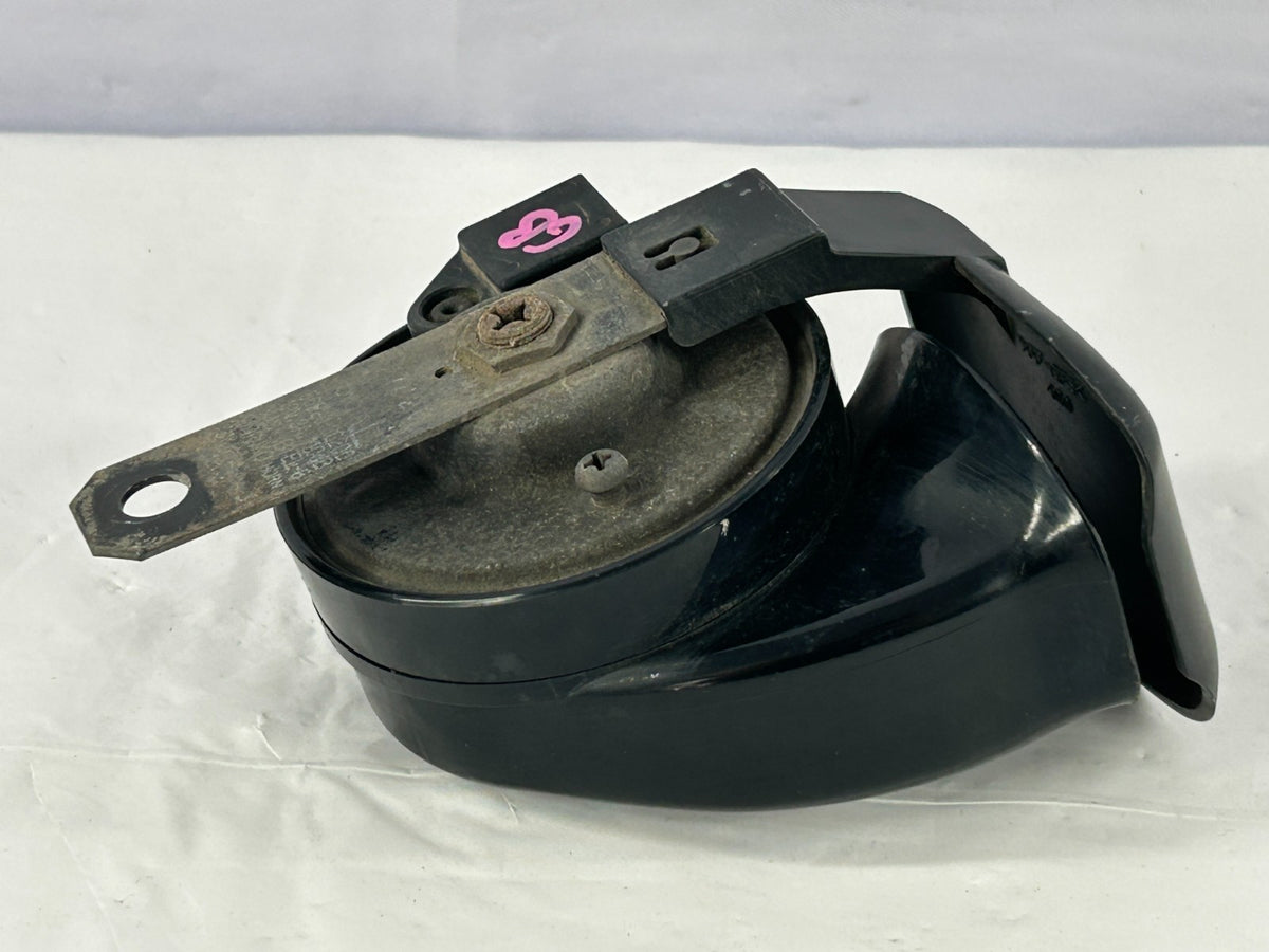 2003-2009 Toyota 4Runner Electric Horn Low Pitched Note Assembly OEM 86520-60200