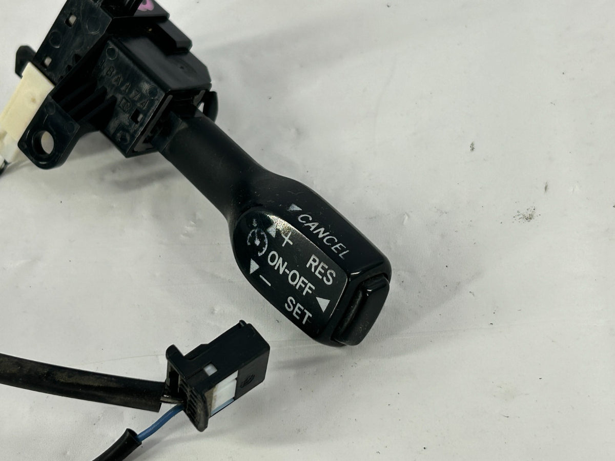 2002-2005 Toyota 4Runner Steering Wheel Cruise Control Switch OEM 84632-34010