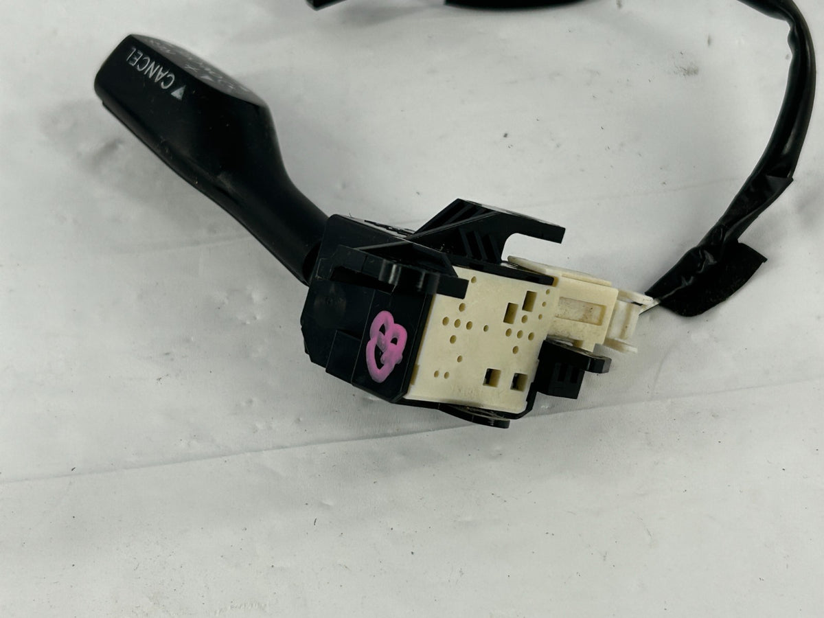 2002-2005 Toyota 4Runner Steering Wheel Cruise Control Switch OEM 84632-34010