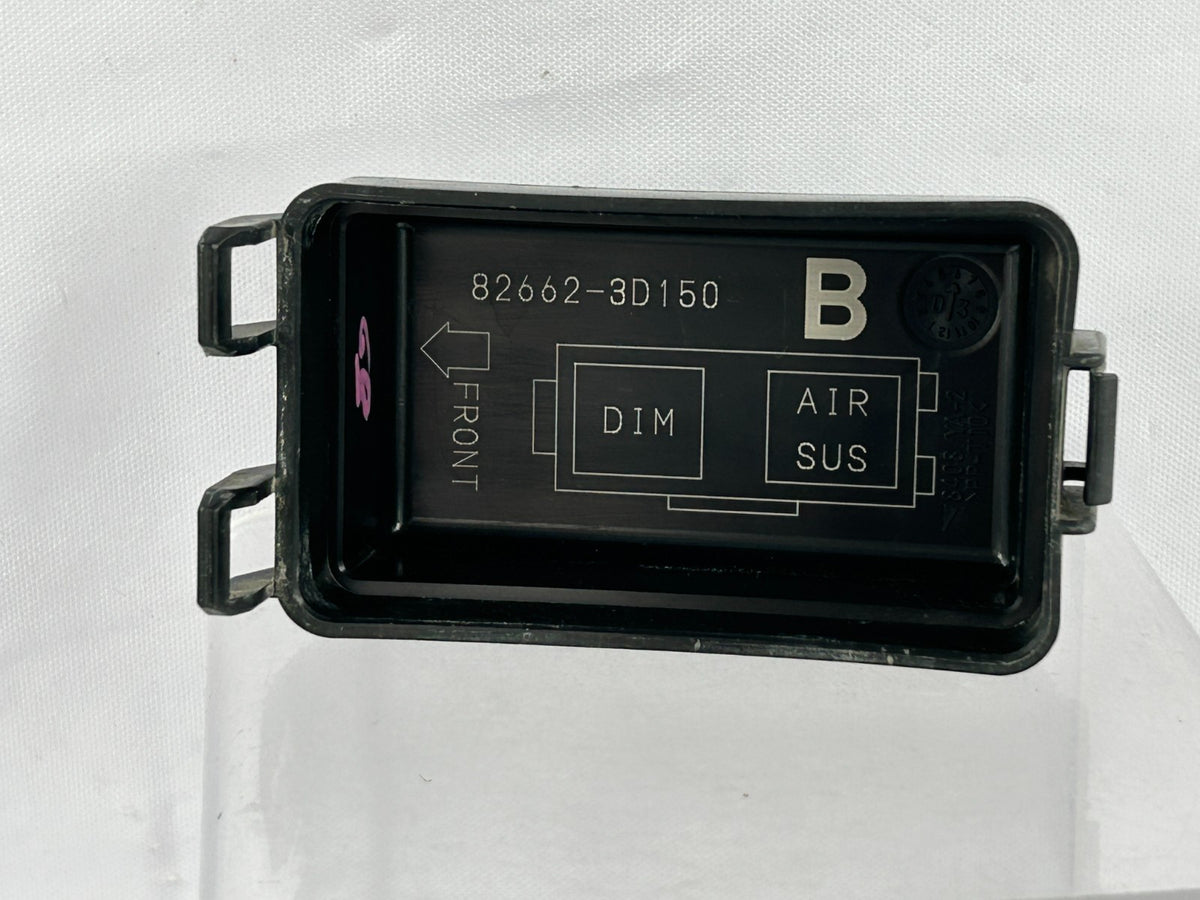 03-09 Toyota 4Runner Fuse Box Upper Relay Block Lid Cap Small OEM 82662-3D150