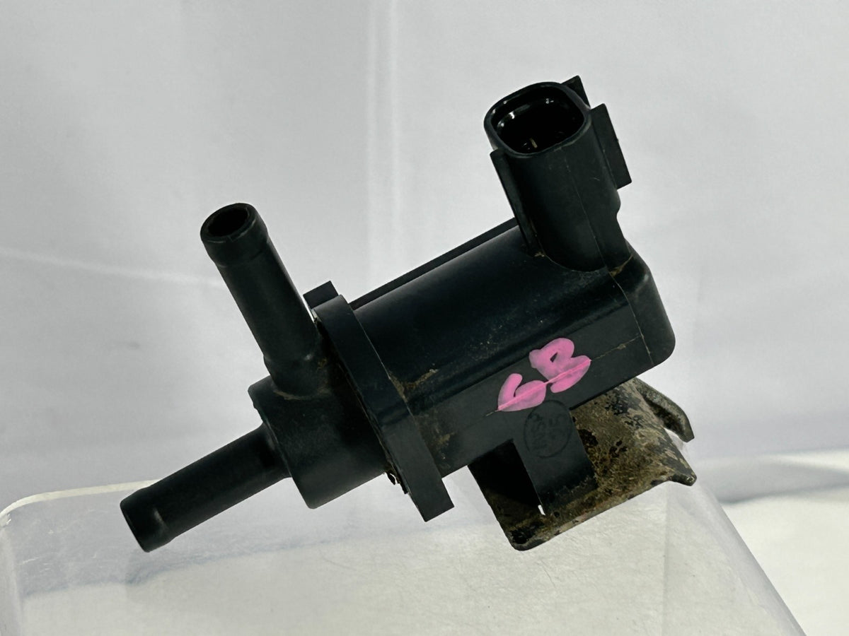 2003-2009 Toyota 4Runner Duty Vacuum Switching Valve OEM 90910-12259