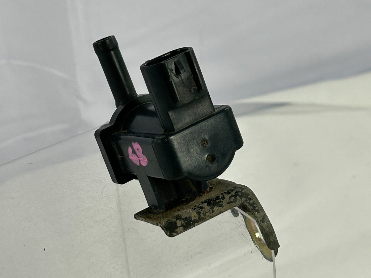 2003-2009 Toyota 4Runner Duty Vacuum Switching Valve OEM 90910-12259