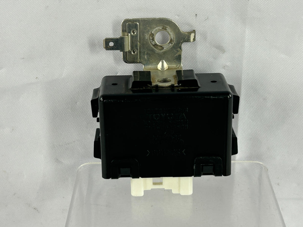 2003-2009 Toyota 4Runner Towing Converter Control Relay Module OEM 81985-35010