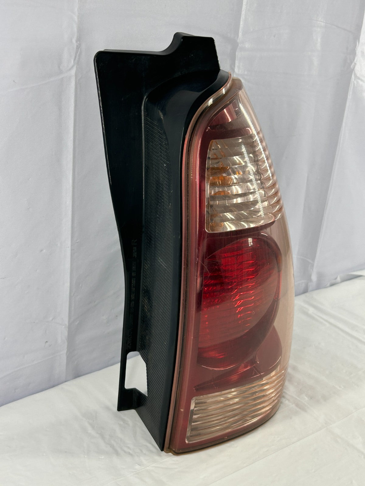 2003-2005 Toyota 4Runner Rear Right Tail Light Taillight Lamp OEM 81551-35310