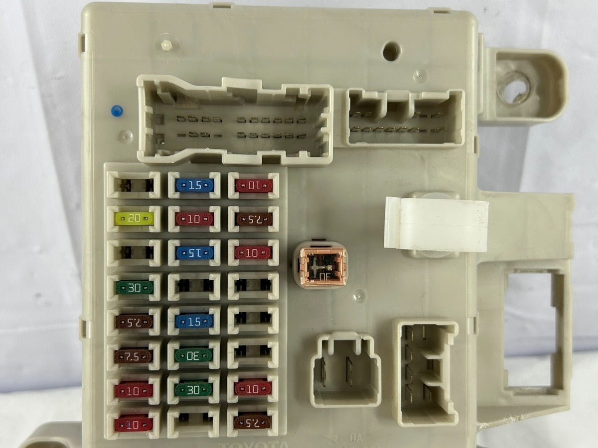 2003-2005 Toyota 4Runner Interior Junction Block Fuse Relay Box OEM 82730-35350
