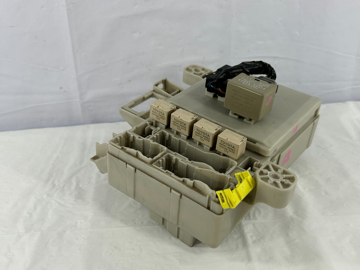 2003-2005 Toyota 4Runner Interior Junction Block Fuse Relay Box OEM 82730-35350