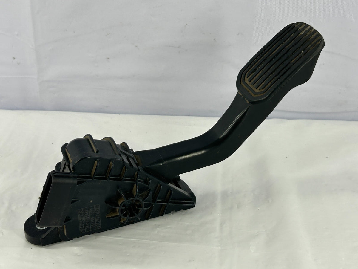 2003-2009 Toyota 4Runner Accelerator Throttle Gas Pedal Assembly OEM 78120-35460