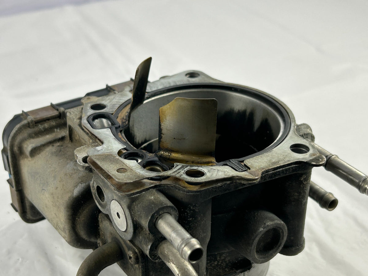2003-2005 Toyota 4Runner 4.7L V8 Fuel Injection Throttle Body OEM 22030-50170