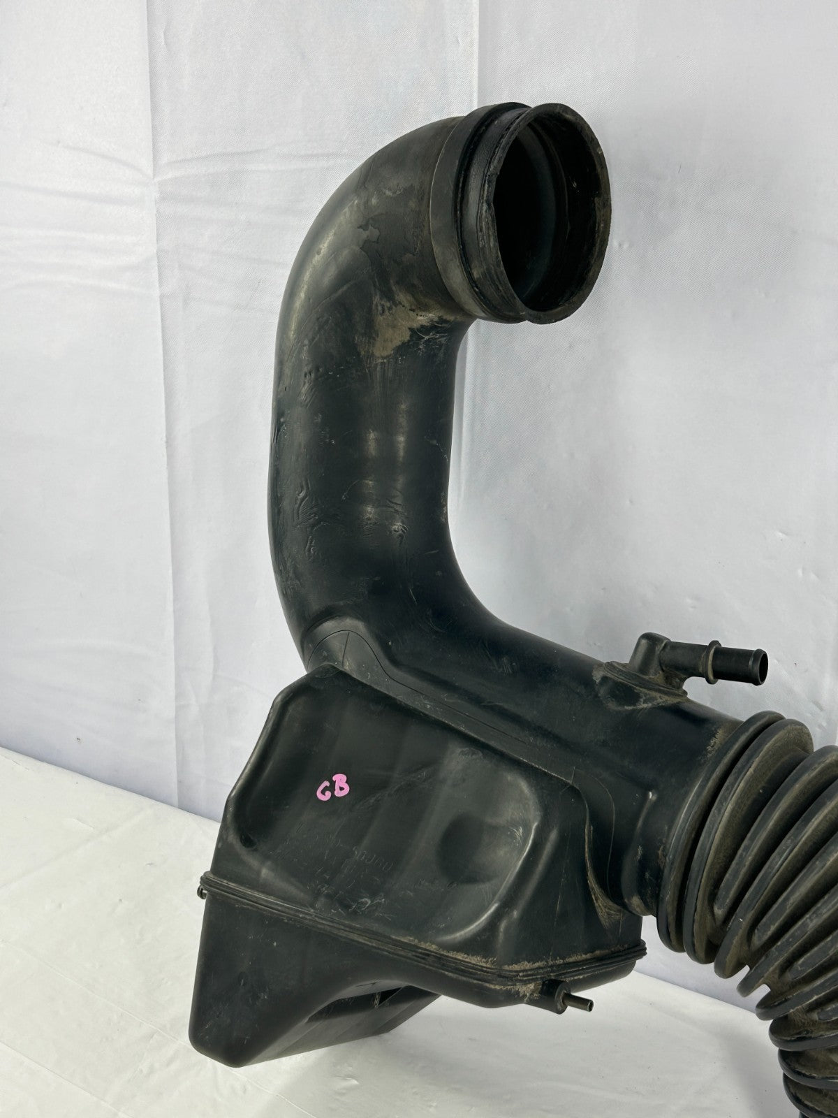 03-05 Toyota 4Runner 4.7L V8 Engine Air Intake Resonator Hose OEM 17880-50061