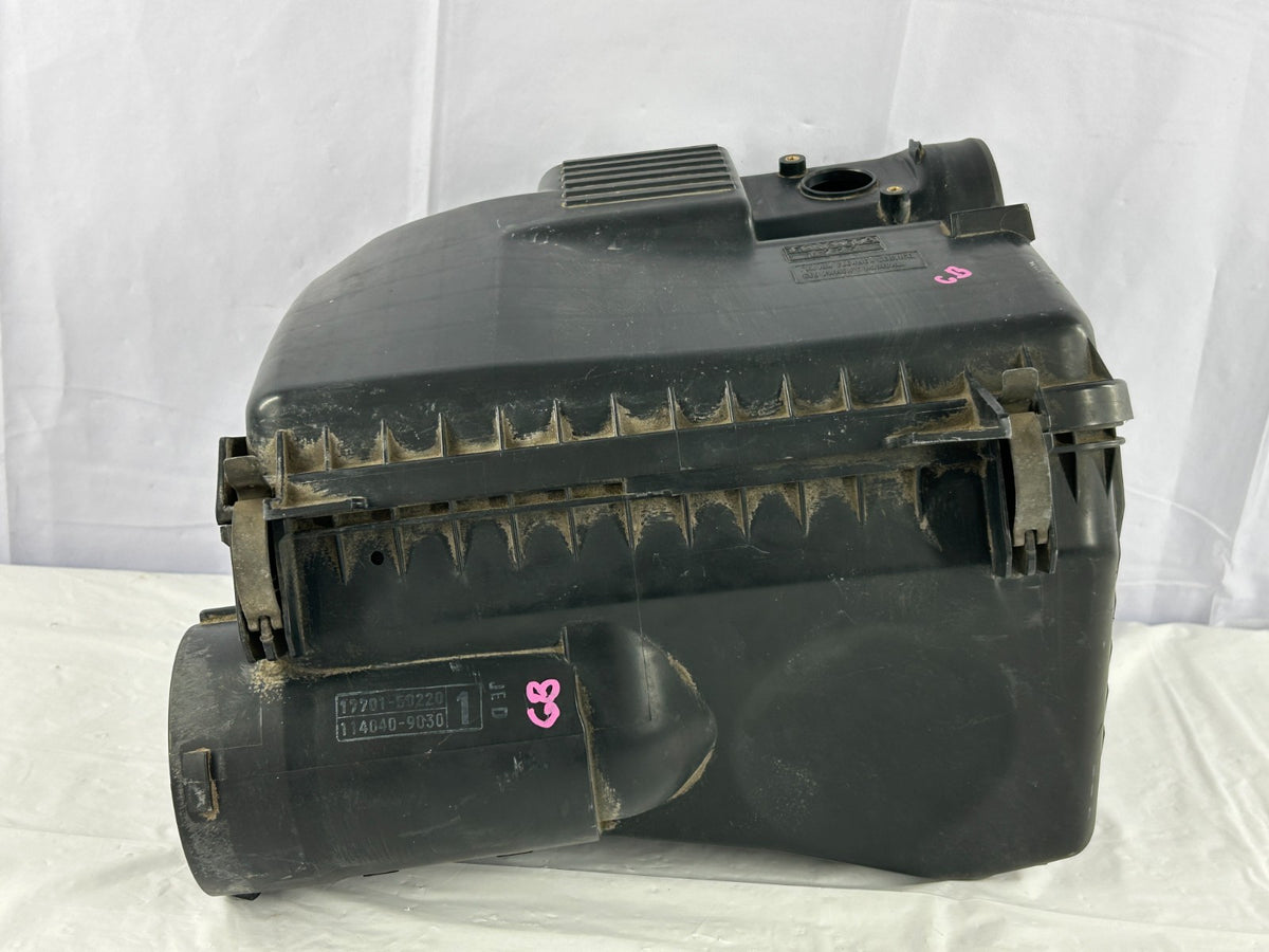 2003-2005 Toyota 4Runner 4.7L V8 Engine Air Cleaner Filter Box OEM 17705-50160