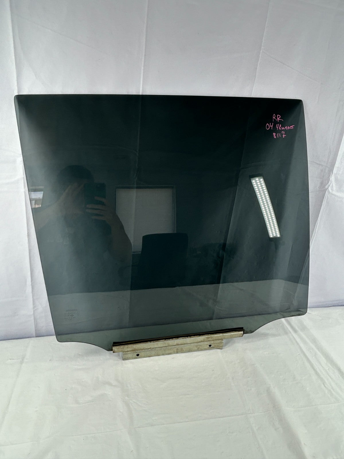 2003-2006 Toyota 4Runner Rear Right Passenger Door Window Glass OEM 68113-35100