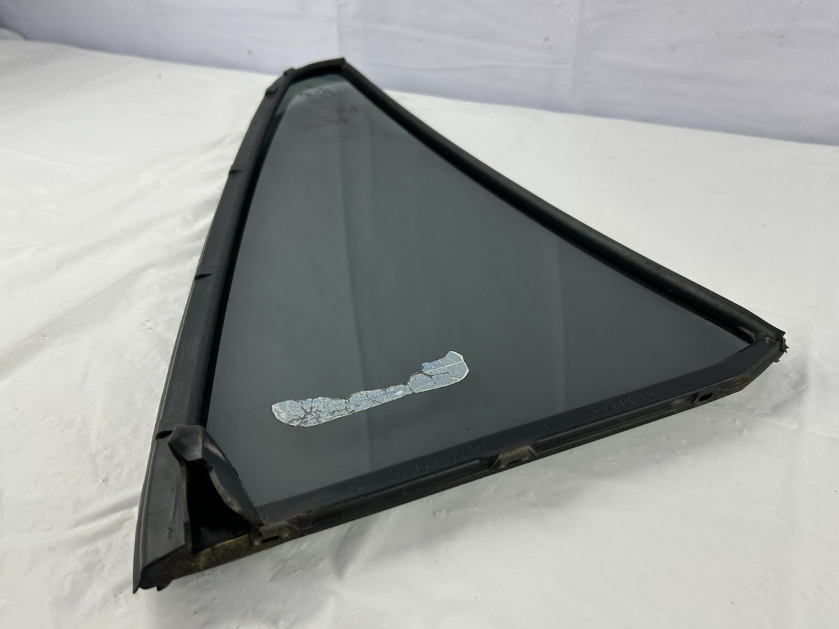 03-09 Toyota 4Runner Rear Left Door Quarter Window Vent Glass OEM 68124-35060