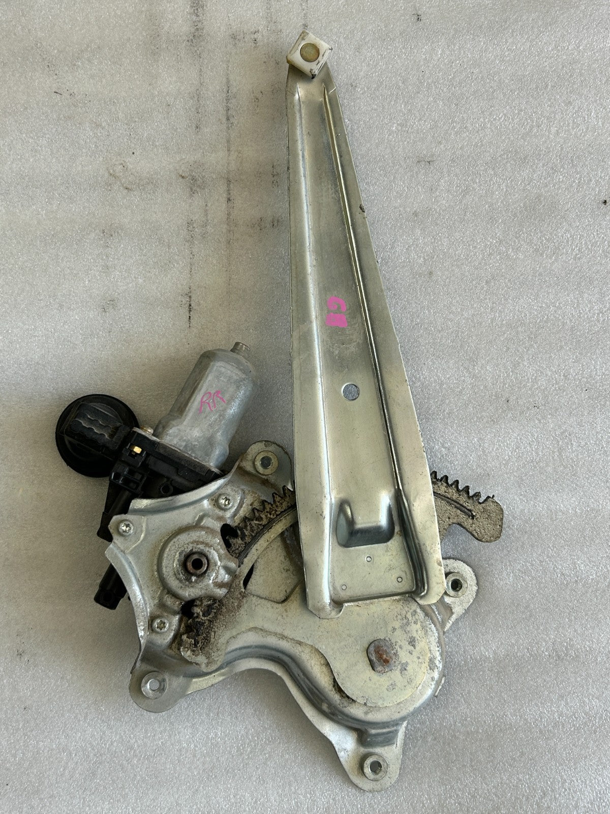2003-2009 Toyota 4Runner Rear Right Power Window Regulator Motor OEM 85720-35140