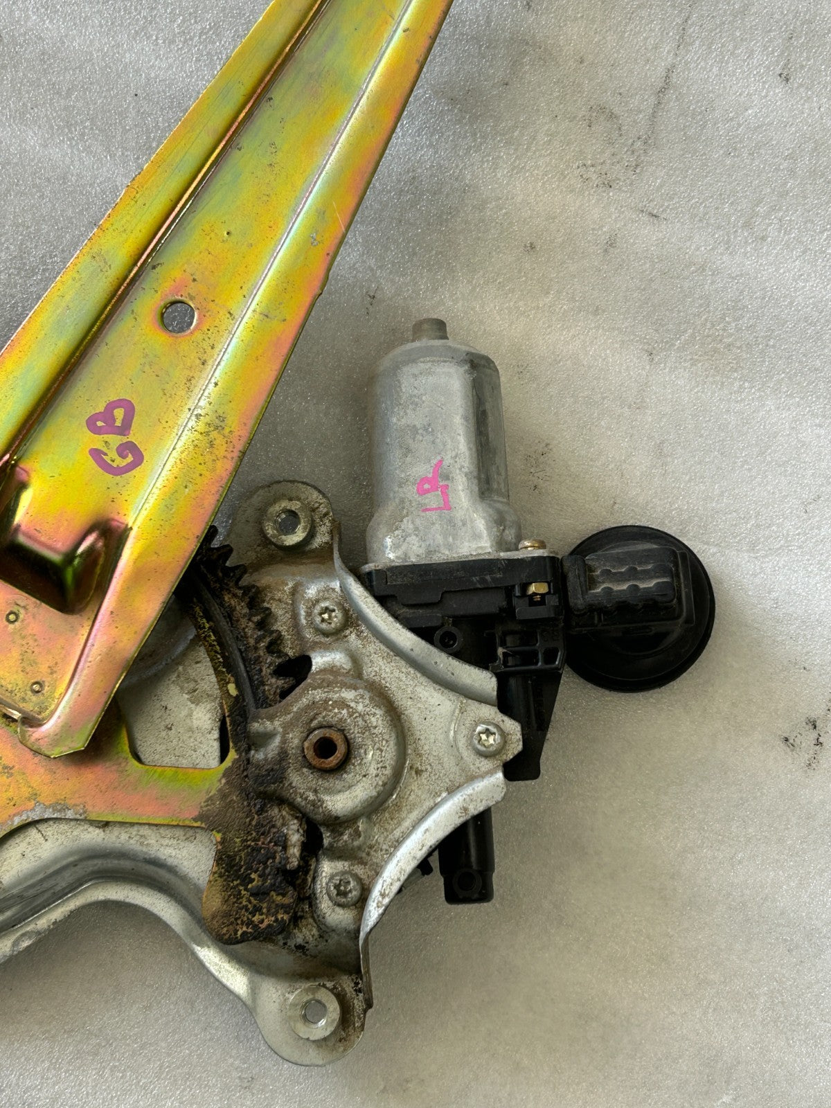 2003-2009 Toyota 4Runner Rear Left Door Window Regulator Motor OEM 69804-35080