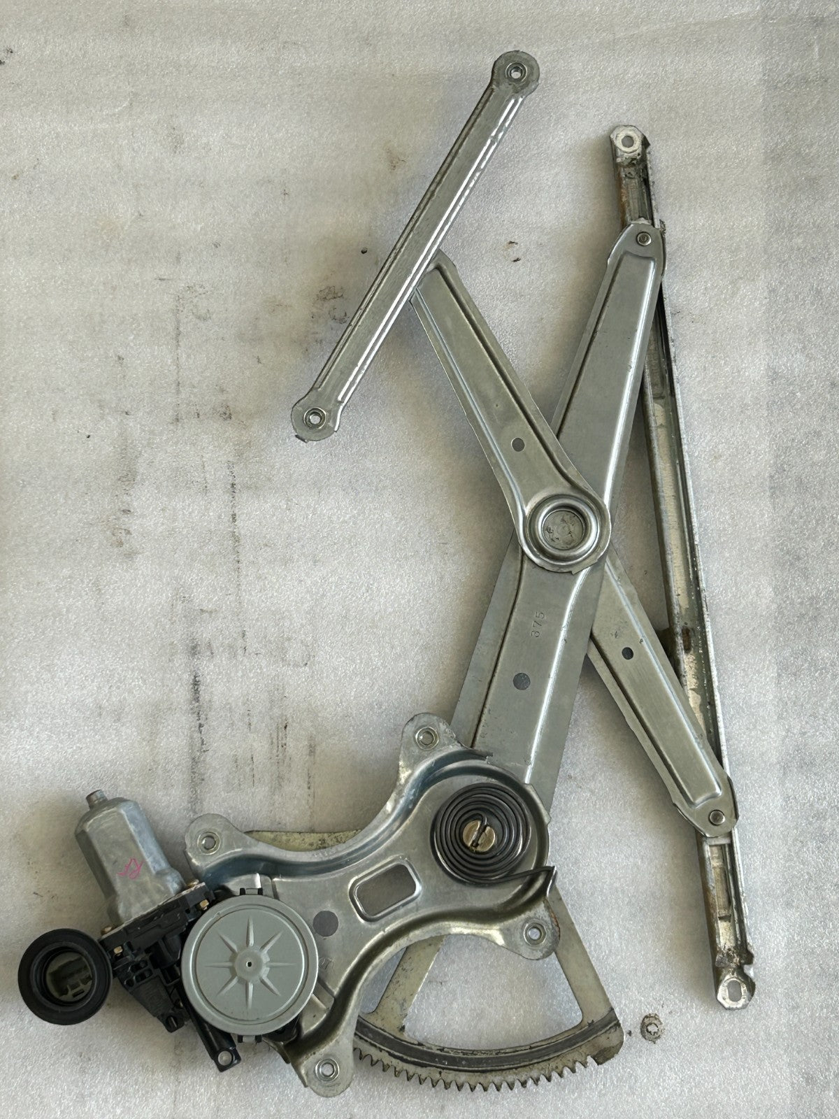 2003-2009 Toyota 4Runner Front Right Door Window Regulator Motor OEM 69801-58010