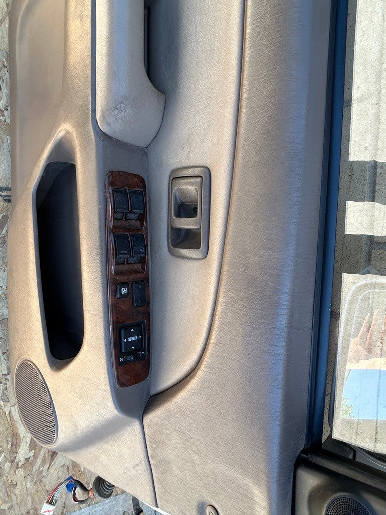1996-1998 Toyota 4Runner Limited Front Left Driver Door Complete OEM 6700235340