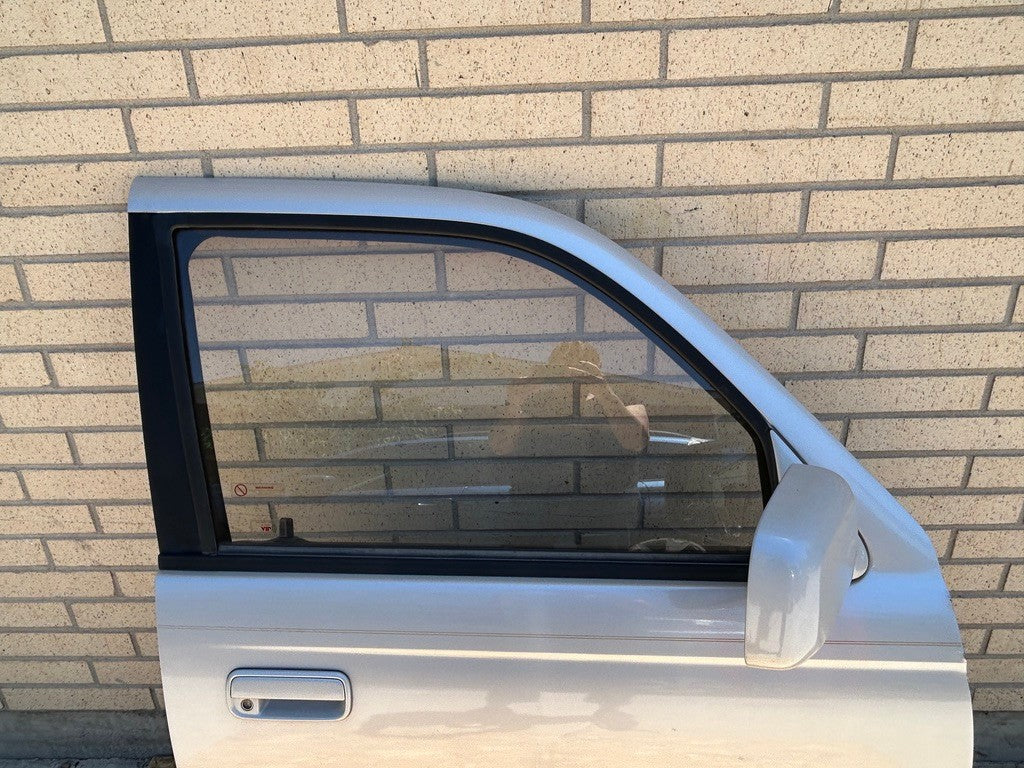 1996-1998 Toyota 4Runner Limited Front Right Passenger Door Complete 6700135330