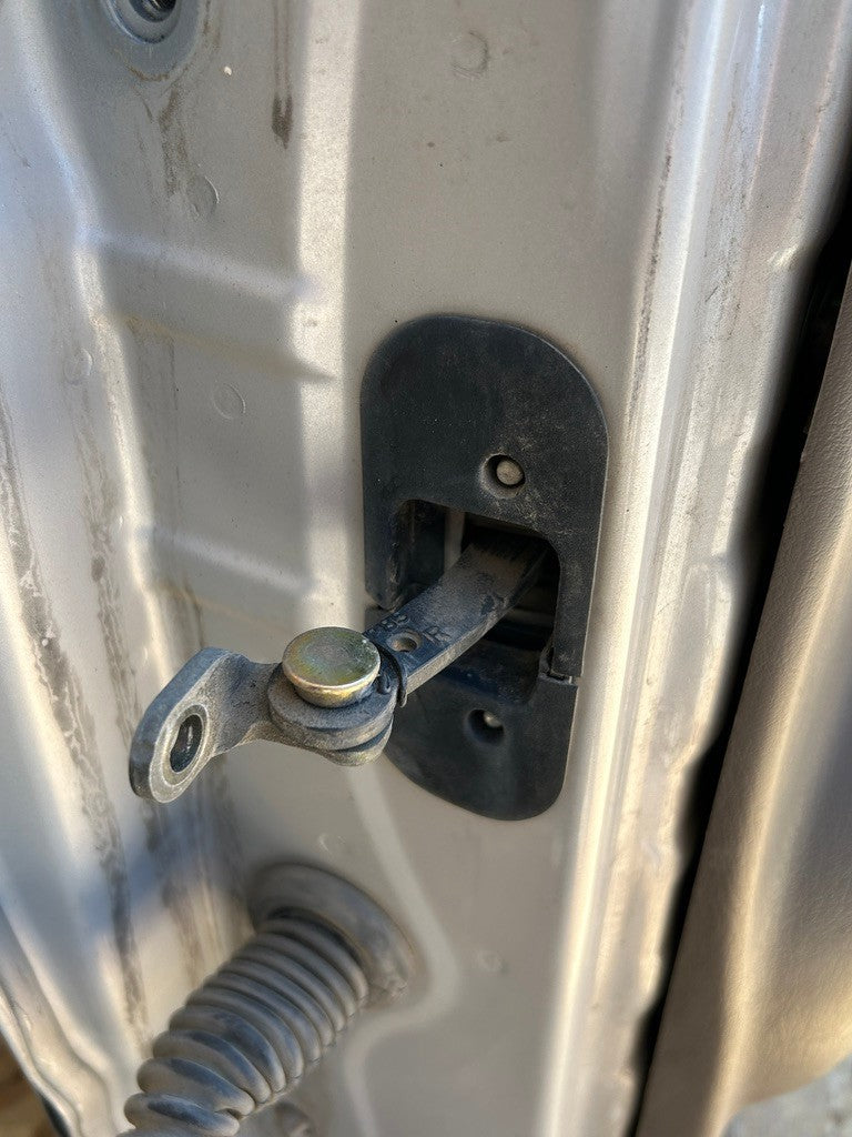 1996-1998 Toyota 4Runner Limited Front Right Passenger Door Complete 6700135330