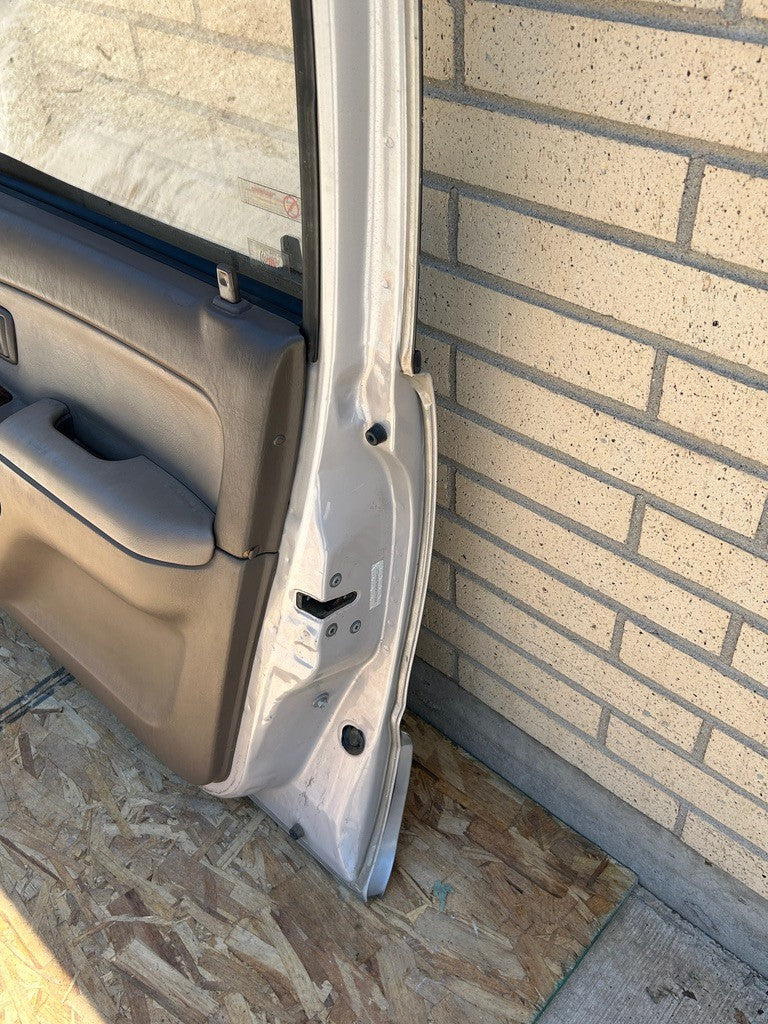 1996-1998 Toyota 4Runner Limited Front Right Passenger Door Complete 6700135330