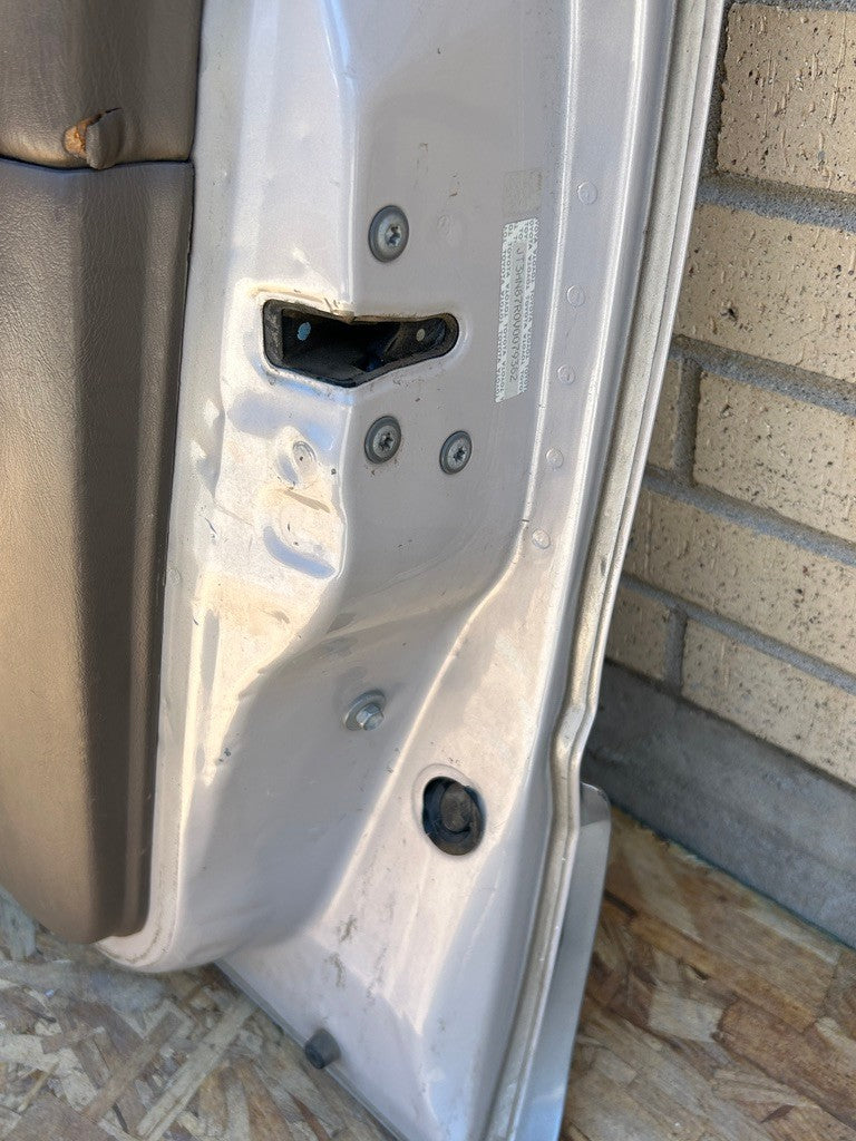 1996-1998 Toyota 4Runner Limited Front Right Passenger Door Complete 6700135330