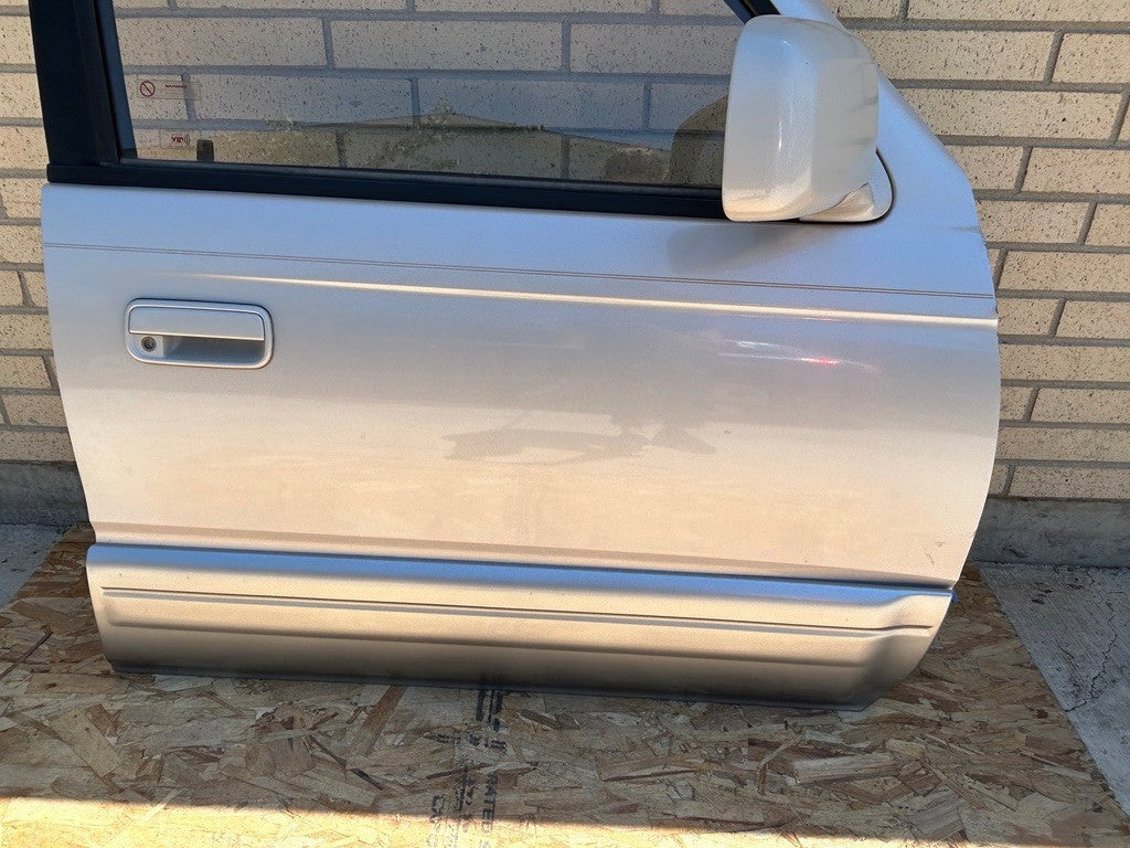 1996-1998 Toyota 4Runner Limited Front Right Passenger Door Complete 6700135330