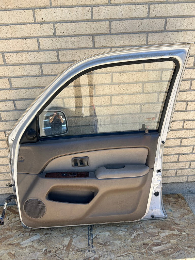 1996-1998 Toyota 4Runner Limited Front Right Passenger Door Complete 6700135330