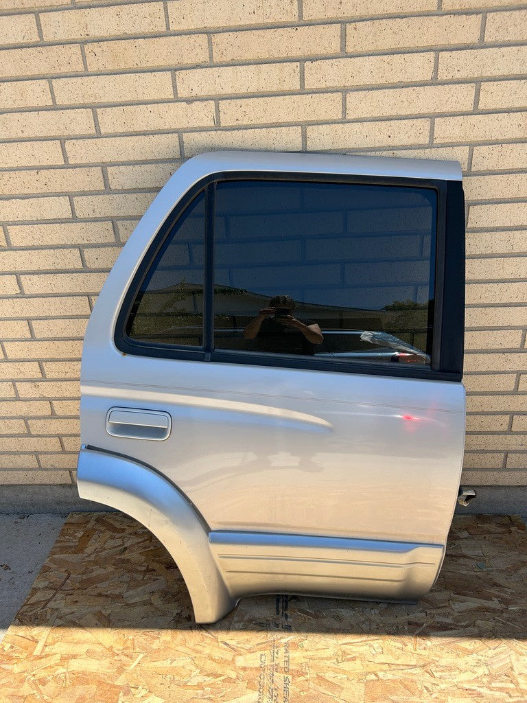 1996-1998 Toyota 4Runner Limited Rear Right Passenger Door Complete 6700335100