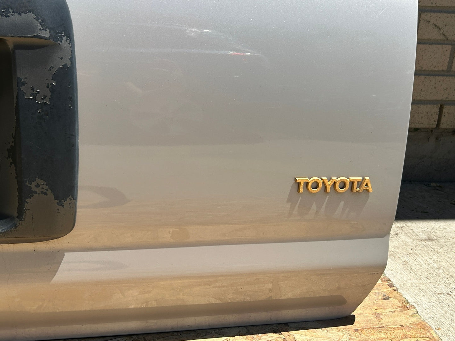 1996-2002 Toyota 4Runner Liftgate Tailgate Complete With Wire Harness OEM
