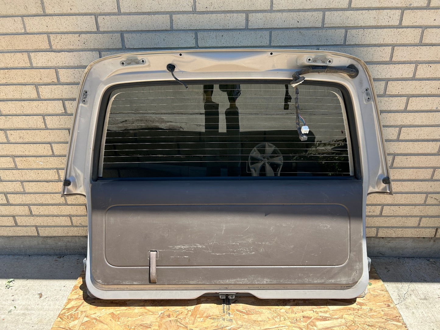 1996-2002 Toyota 4Runner Liftgate Tailgate Complete With Wire Harness OEM