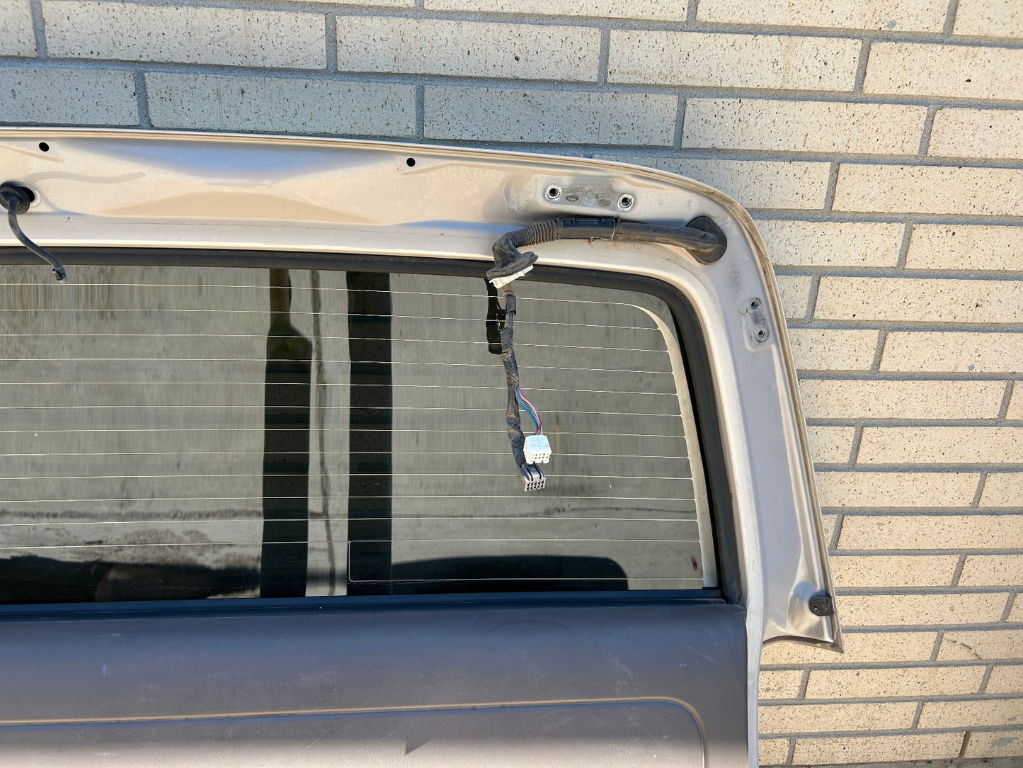 1996-2002 Toyota 4Runner Liftgate Tailgate Complete With Wire Harness OEM
