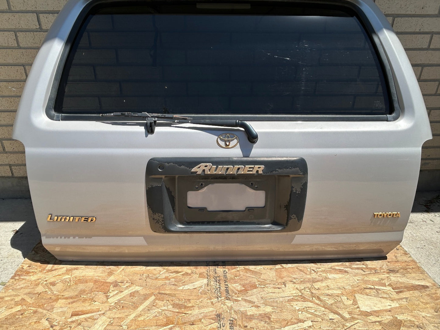 1996-2002 Toyota 4Runner Liftgate Tailgate Complete With Wire Harness OEM