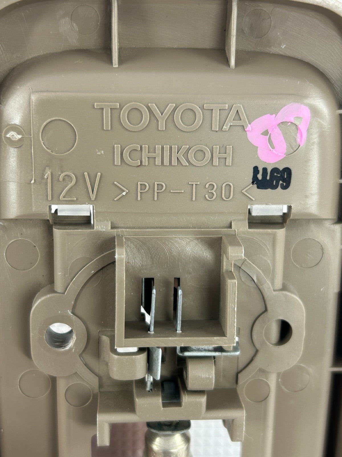 1996-2002 Toyota 4Runner Interior Overhead Dome Map Light OEM 81240-32031-E4