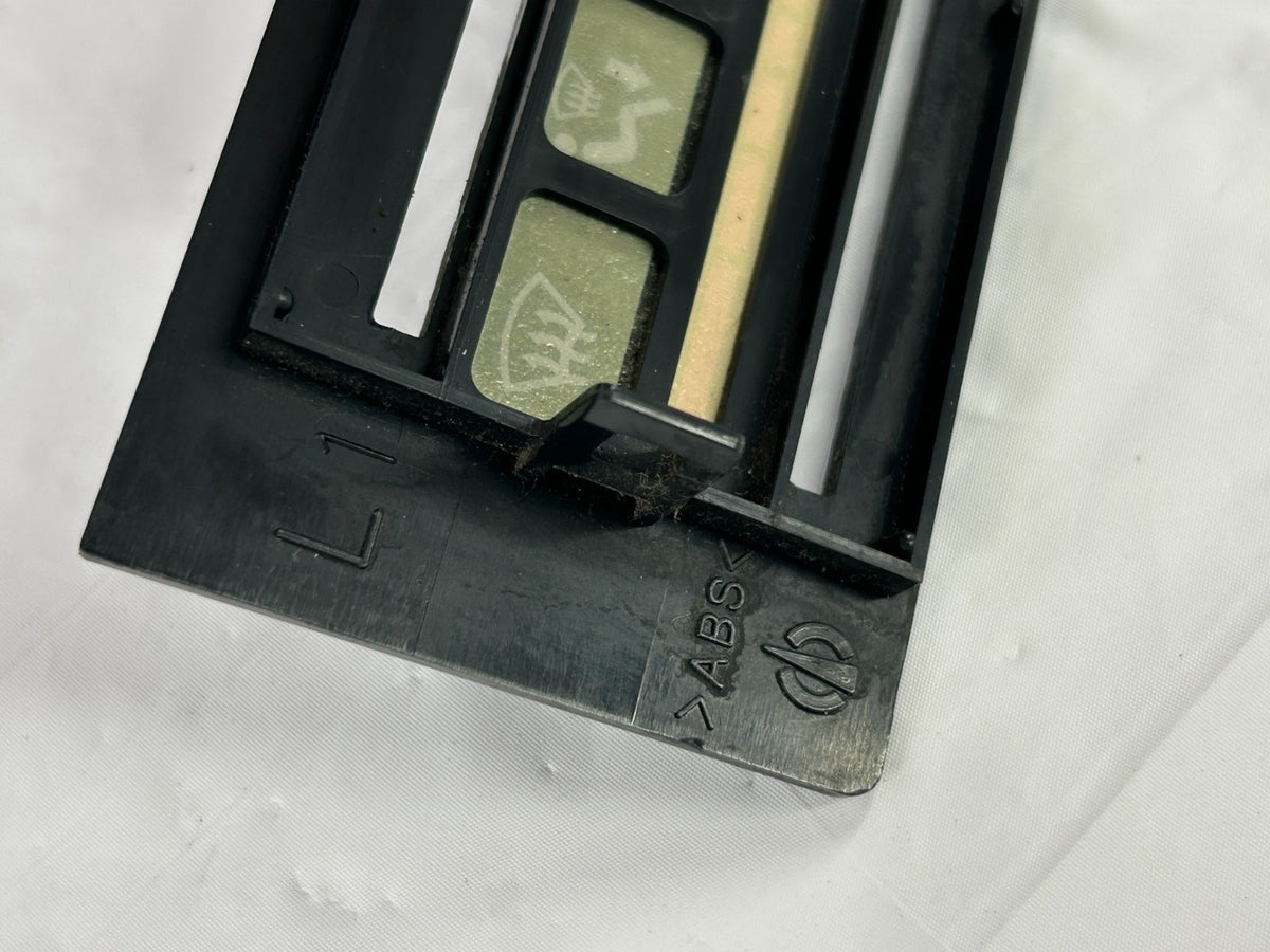 95-98 Toyota 4Runner AC Heater Climate Control Faceplate & Knobs OEM 55519-35050
