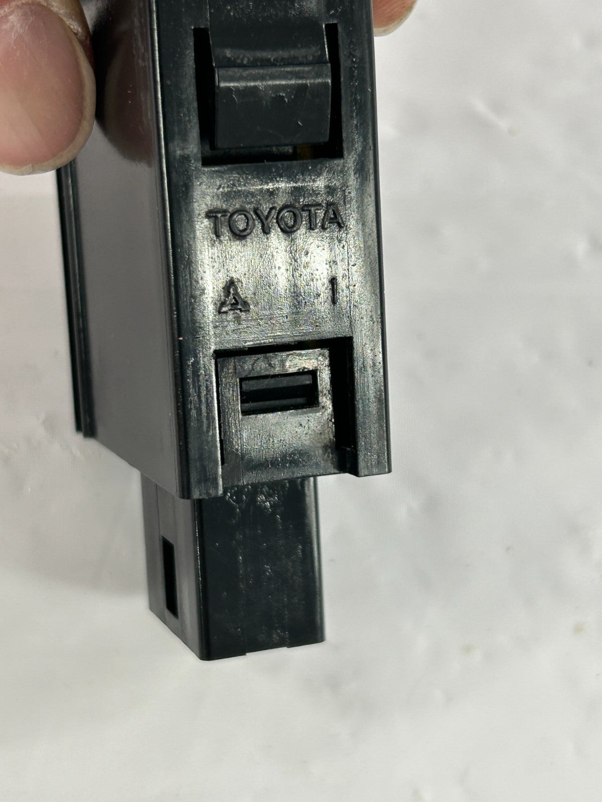 96-99 Toyota 4Runner PWR ECT Norm Traction Control Switch Button OEM 84720-20160