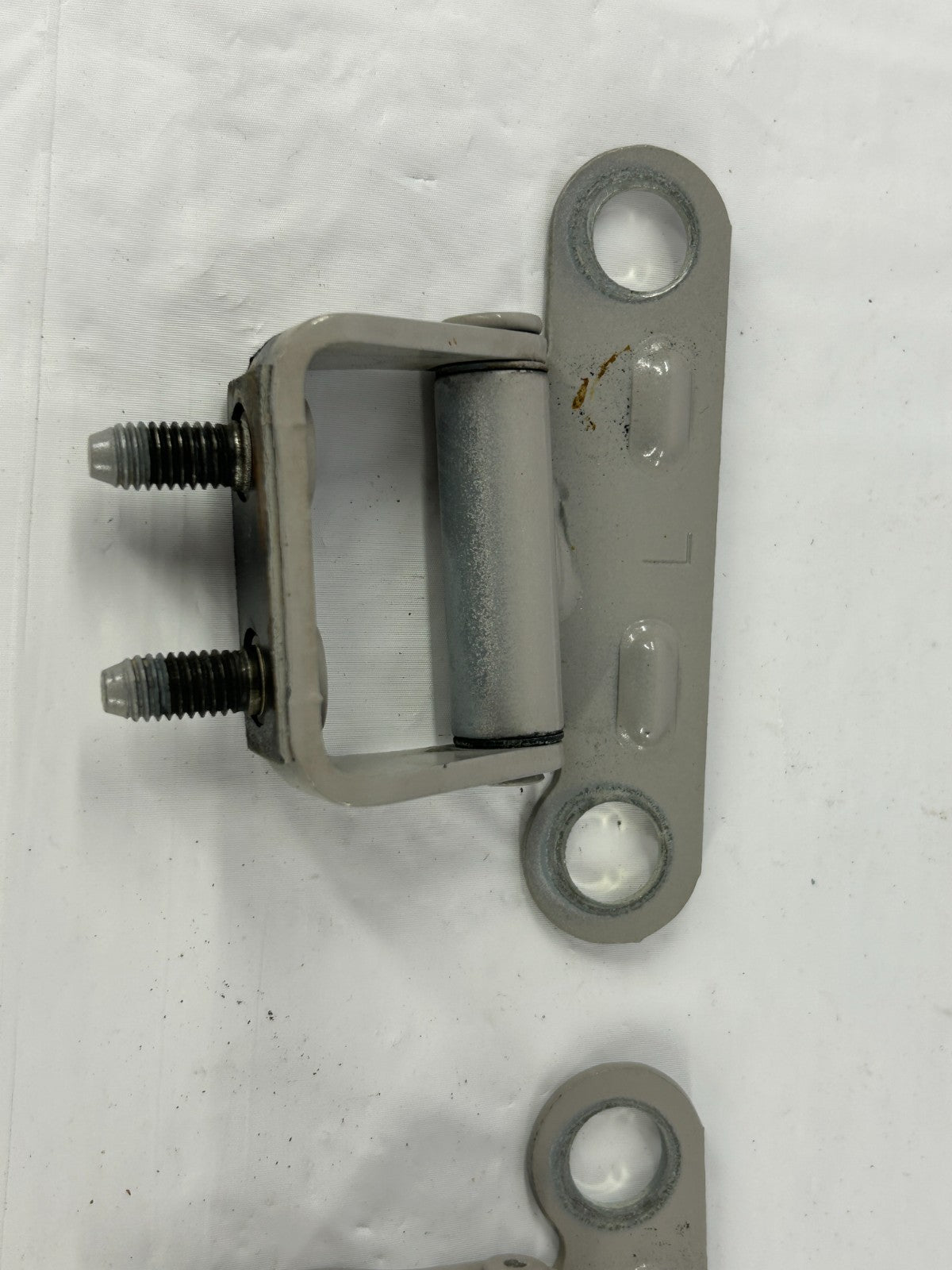 96-02 Toyota 4Runner Rear LH RH Liftgate Hatch Door Hinge Set OEM 68810-35010