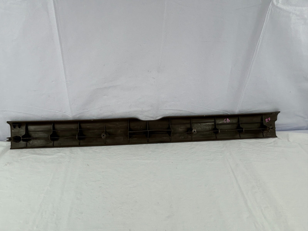1996-2002 Toyota 4Runner Front Right Door Sill Scuff Plate Trim OEM 67913-35010