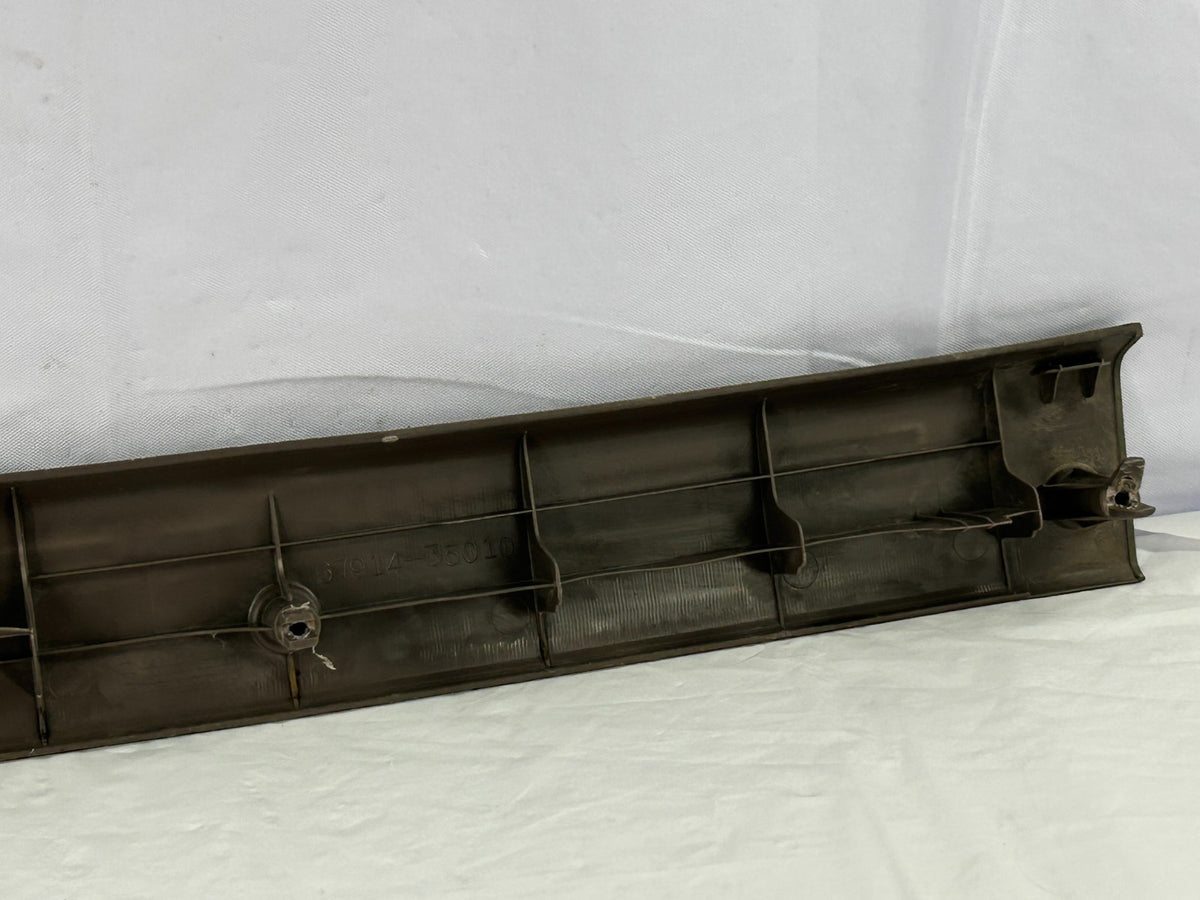 1996-2002 Toyota 4Runner Front Left Door Sill Scuff Plate Trim OEM 67914-35010