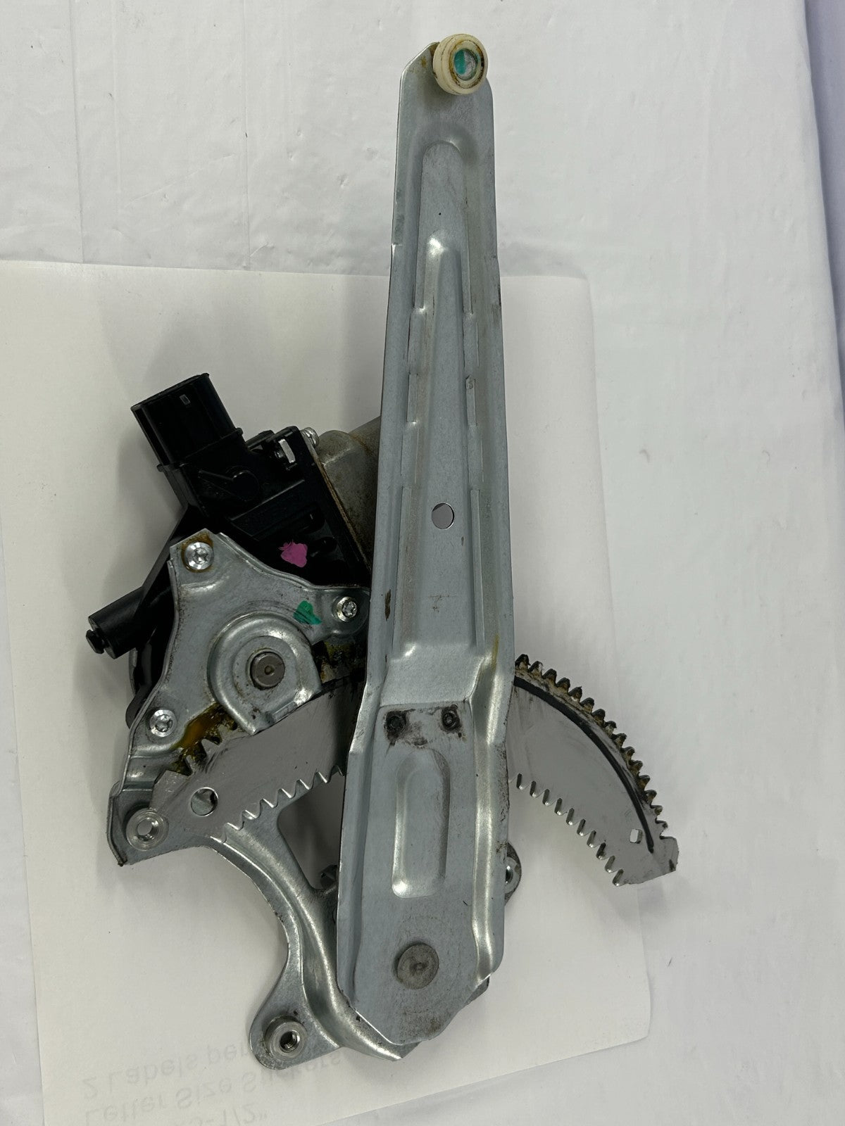 2015-2019 Subaru Outback Rear Right Side Window Regulator Motor OEM 61042AL00A