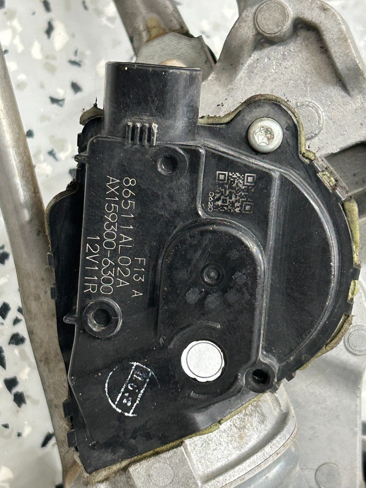 2015-2019 Subaru Outback Front Windshield Wiper Motor w/ Linkage OEM 86511AL02A