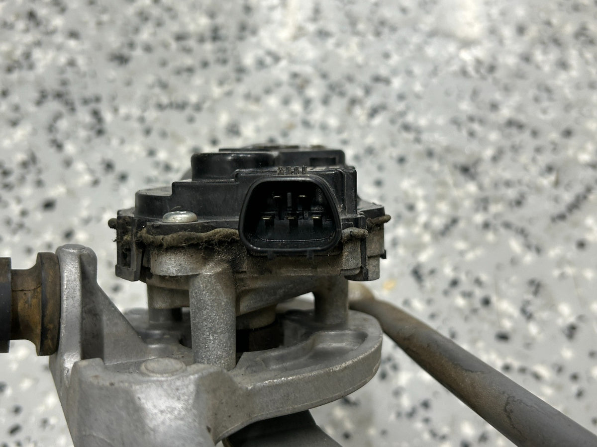 2015-2019 Subaru Outback Front Windshield Wiper Motor w/ Linkage OEM 86511AL02A