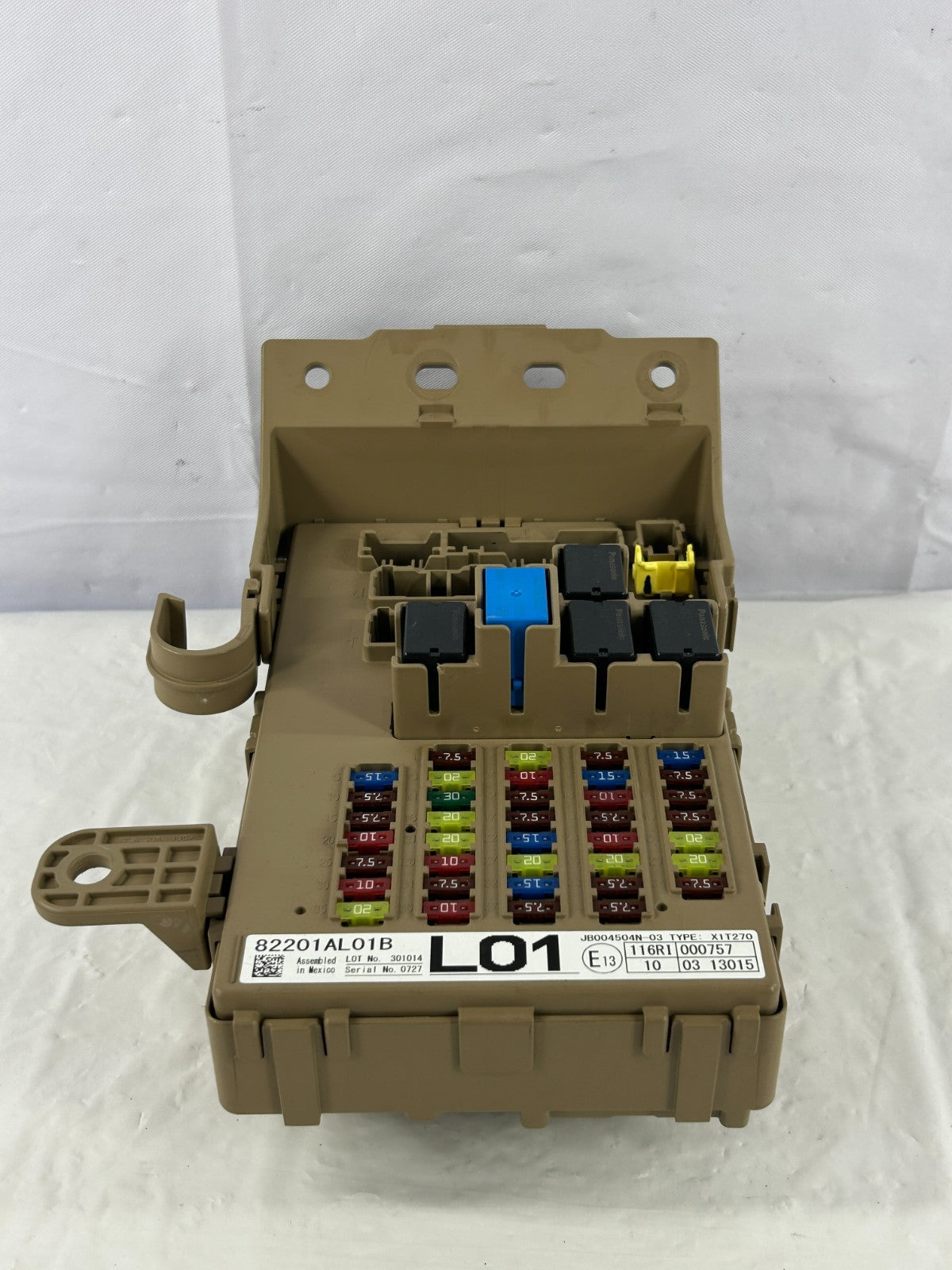 2015 Subaru Outback Junction Relay Cabin Fuse Joint Box Assembly OEM 82201AL01B