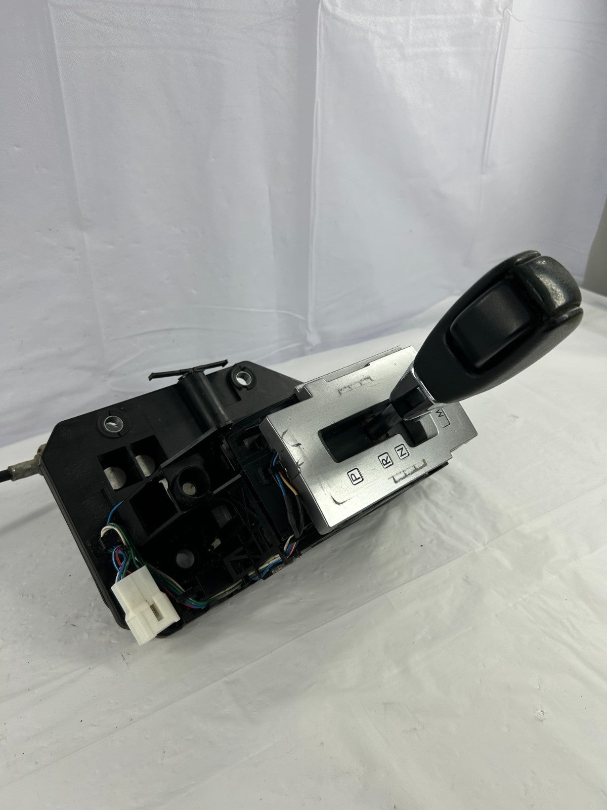 2015-2019 Subaru Outback Automatic Gear Shifter Lever Assembly OEM 35111AL00C