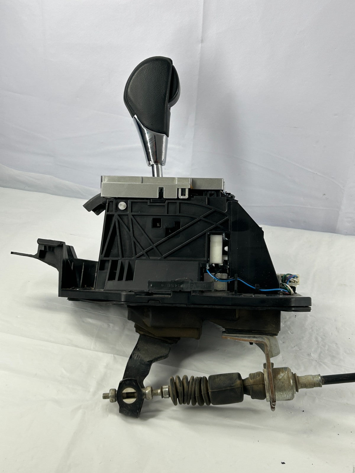 2015-2019 Subaru Outback Automatic Gear Shifter Lever Assembly OEM 35111AL00C