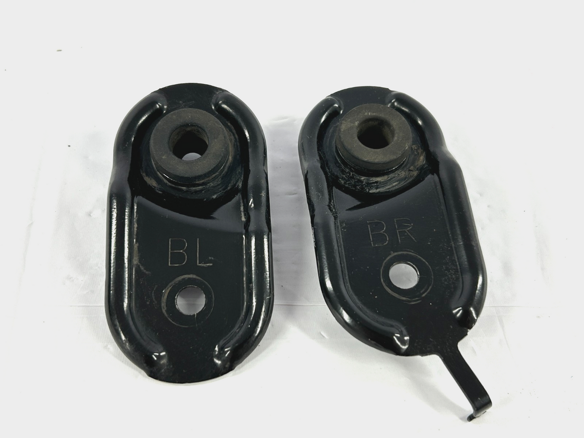 15-19 Subaru Outback Left & Right Upper Radiator Mount Bracket OEM 45124AL00A