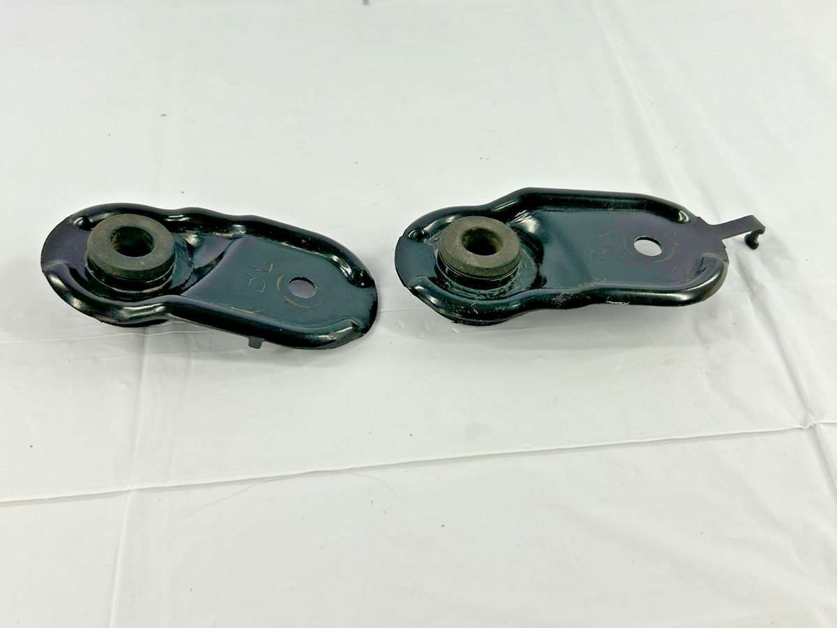 15-19 Subaru Outback Left & Right Upper Radiator Mount Bracket OEM 45124AL00A
