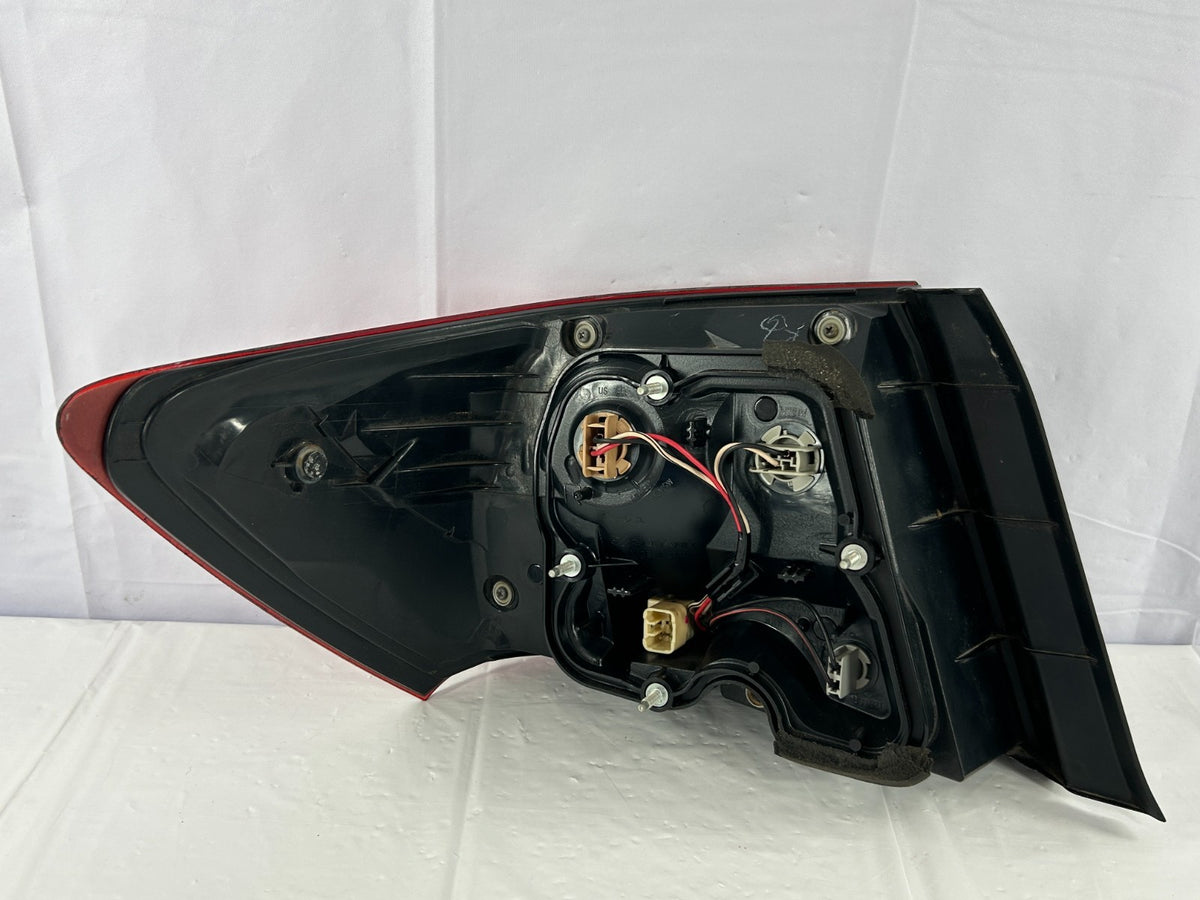 2008-2011 Subaru Impreza Sedan Rear Right Side Tail Light Lamp OEM 84912FG120