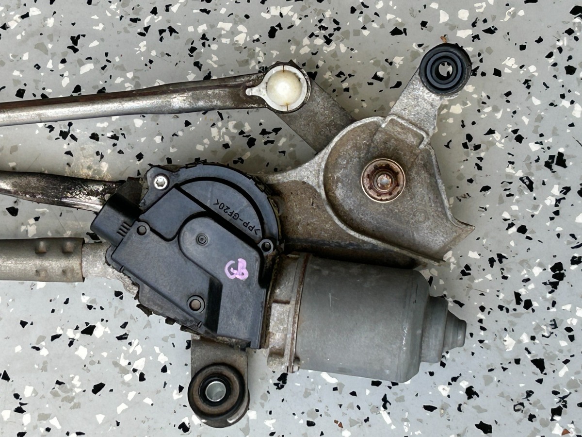 2008-2011 Subaru Impreza Front Windshield Wiper Motor & Linkage OEM 86510FG010