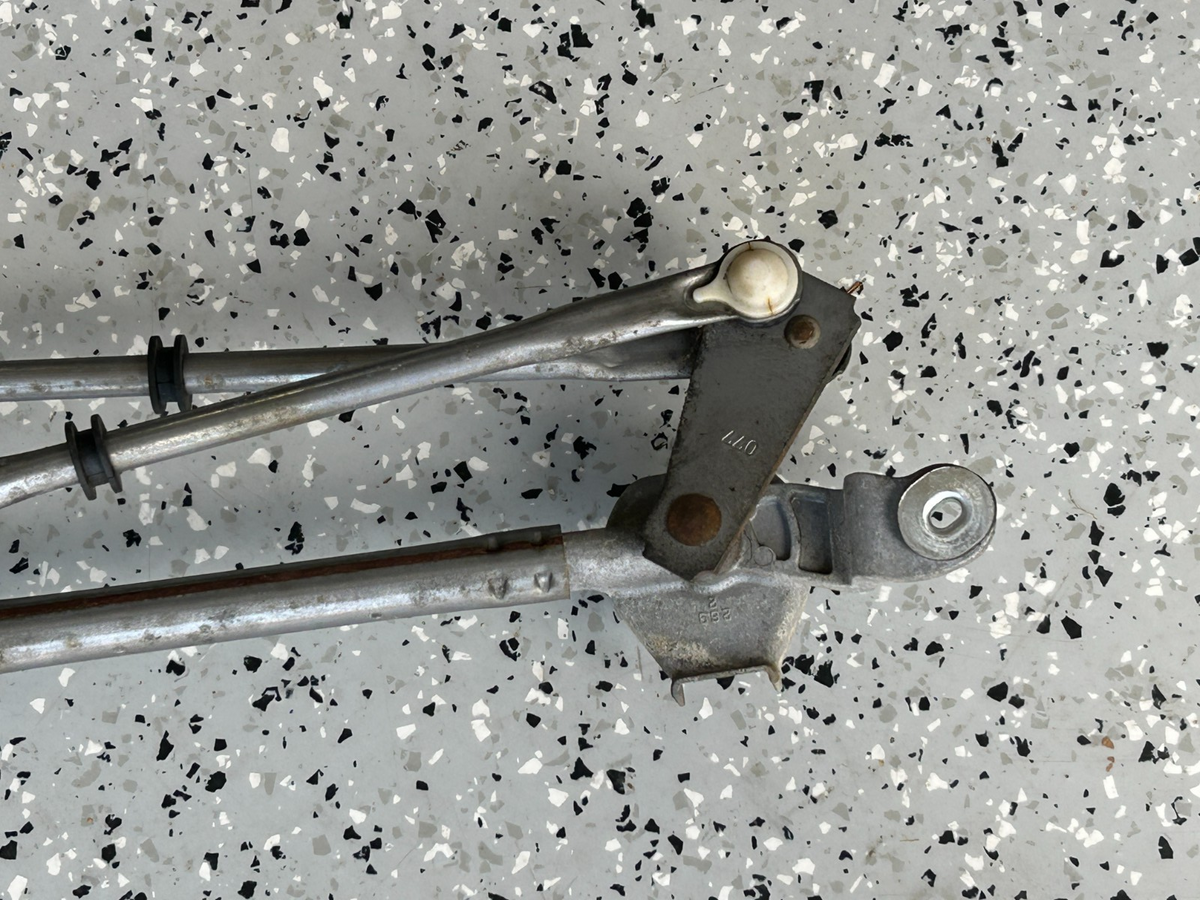 2008-2011 Subaru Impreza Front Windshield Wiper Motor & Linkage OEM 86510FG010