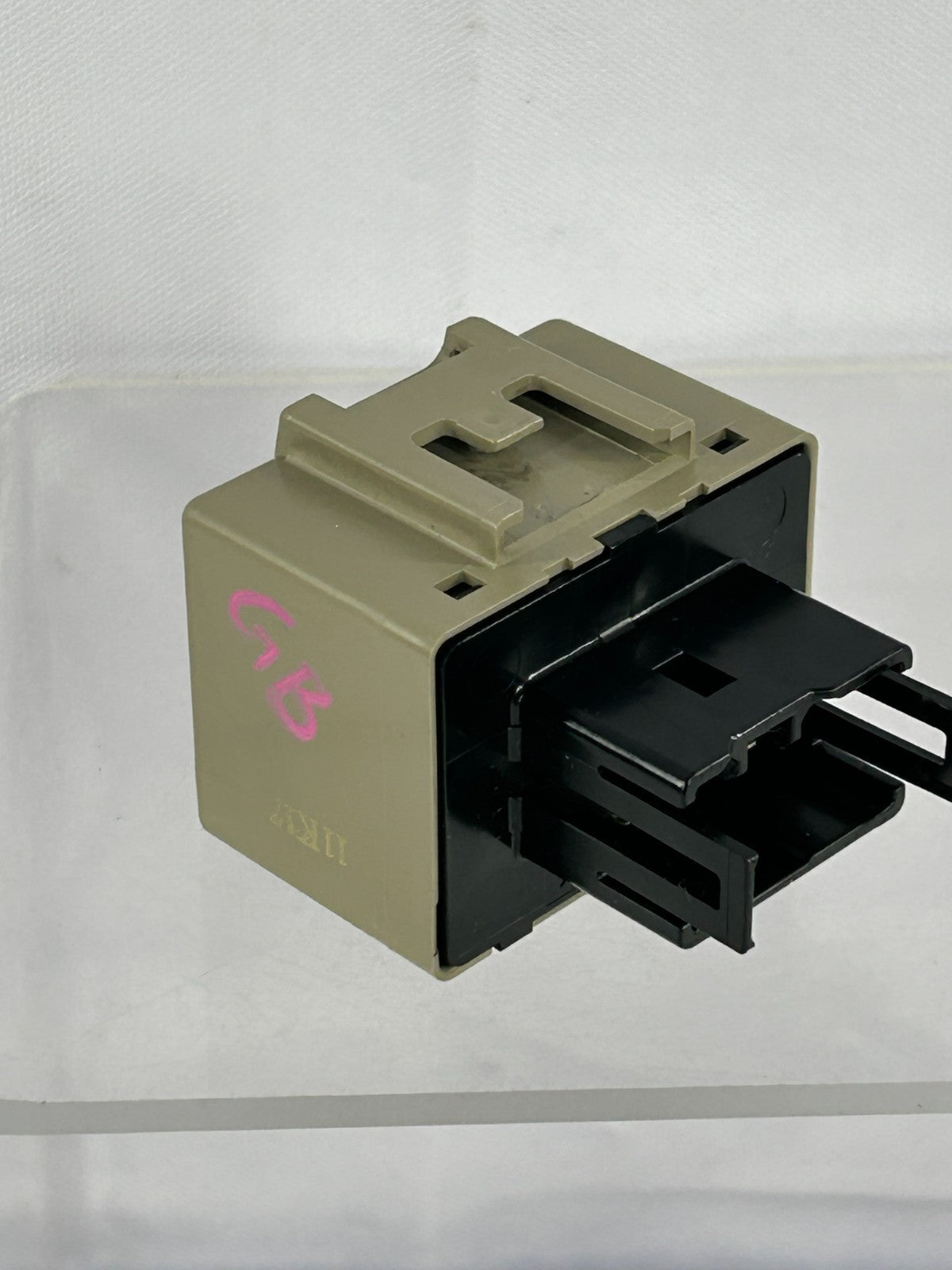2009 Subaru Impreza Hazard Warning Flasher Relay Module OEM 86111AG000