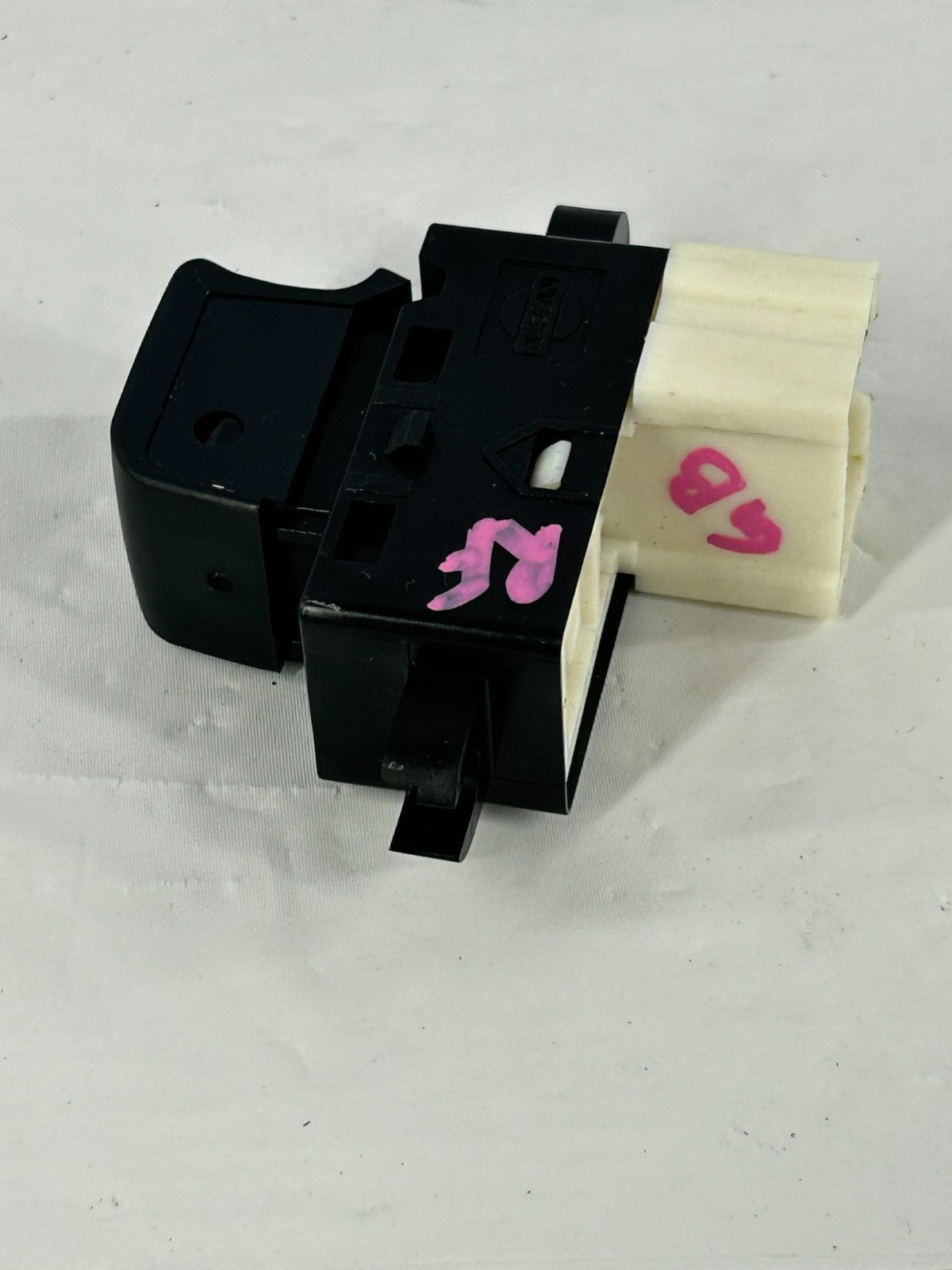 2008-2011 Subaru Impreza Front Right Power Window Control Switch OEM 83071FG110